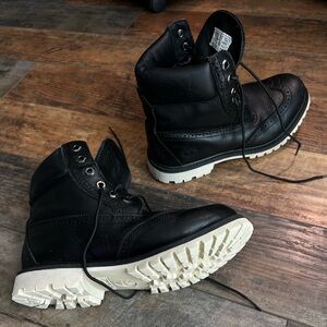 Timberland women’s black boots